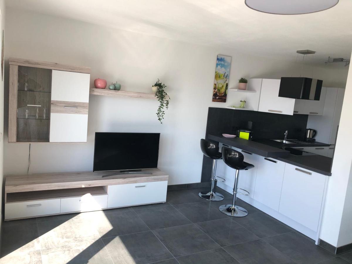 Moderne Ferienwohnung Mit Terrasse Und Garten Verwaltungsgemeinschaft Haldenwang ภายนอก รูปภาพ